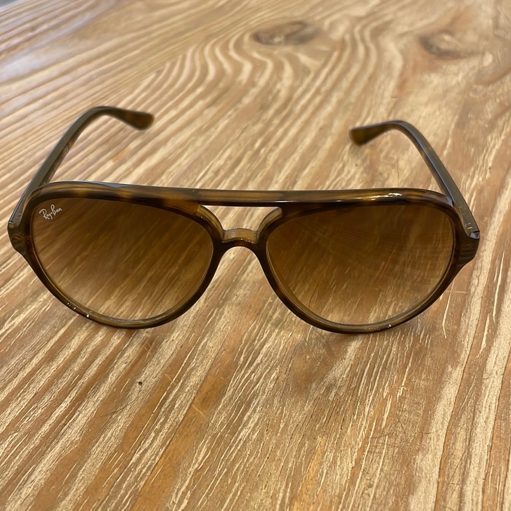 Rayban cats 5000